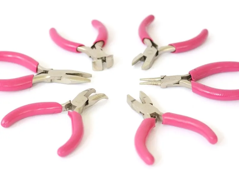 6 mini pinces roses pour création de bijoux - dans un joli étui
