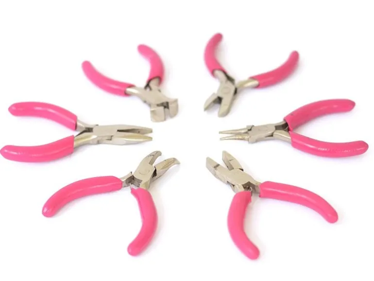 6 mini pinces roses pour création de bijoux - dans un joli étui