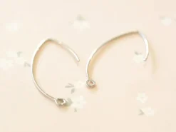 1 paire de boucles d'oreilles dormeuses simples - argenté