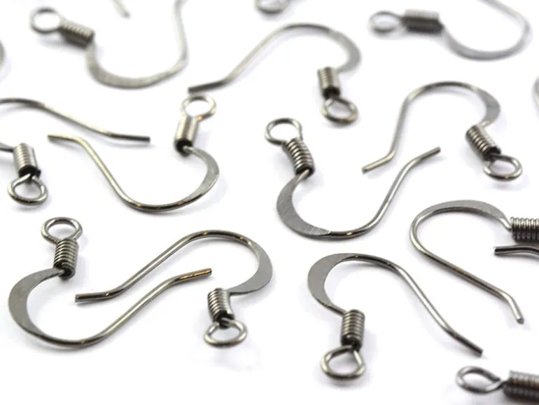 10 paires de boucles d'oreilles - crochets plats - couleur noir métallisé