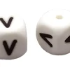1 perle carré 12 mm en silicone - Lettre V