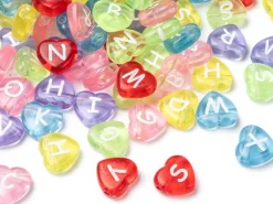 200 perles cœur en plastique - lettres alphabet - 11 mm