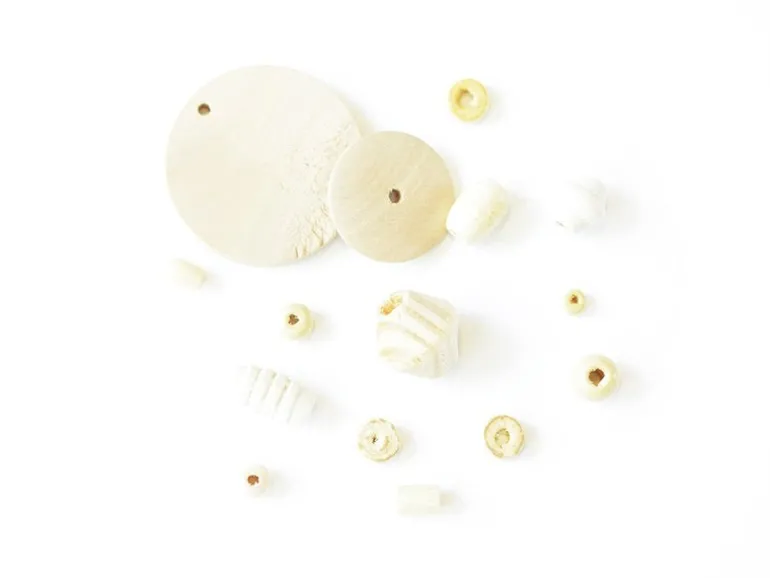 100 perles en bois vernis - Ronde 10 mm