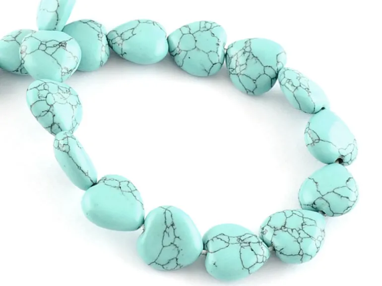 10 perles en forme de cœur en turquoise synthétique - 10 mm