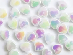 50 perles en plastique - cœurs nacrés - 8 mm