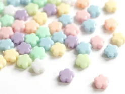 50 perles en plastique - fleurs simples pastelles - 9 mm