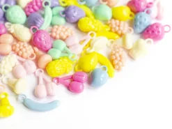 50 perles en plastique - fruits variés - pastel