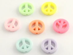 50 perles en plastique - peace and love - pastelles