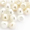 20 perles en plastique imitation perles de culture - forme irrégulière - 8 x 6 mm