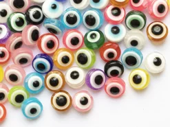 50 perles en plastiques - œil porte bonheur - multicolore - 8mm