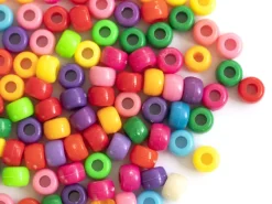100 perles en plastiques basiques pour enfants - couleurs vives - 9x6 mm