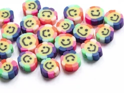 20 perles fleur sourire en pâte polymère - 9 mm