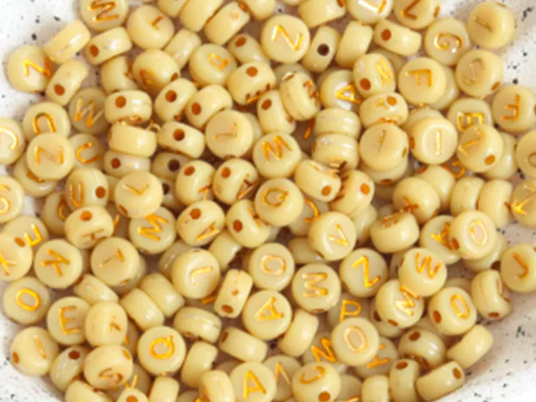 200 perles lettres dorées – Moutarde