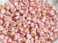 200 perles lettres dorées – Saumon Pâle