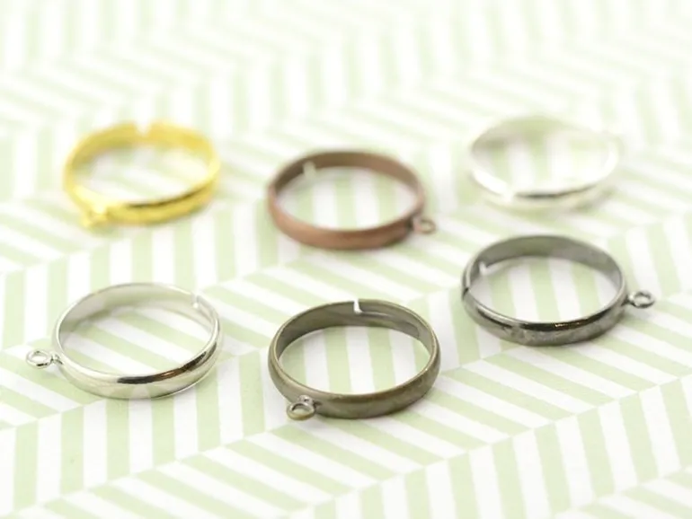 Bague avec anneau - couleur argenté clair