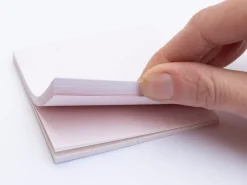 Bloc de post-it rose - quadrillages - multicolores