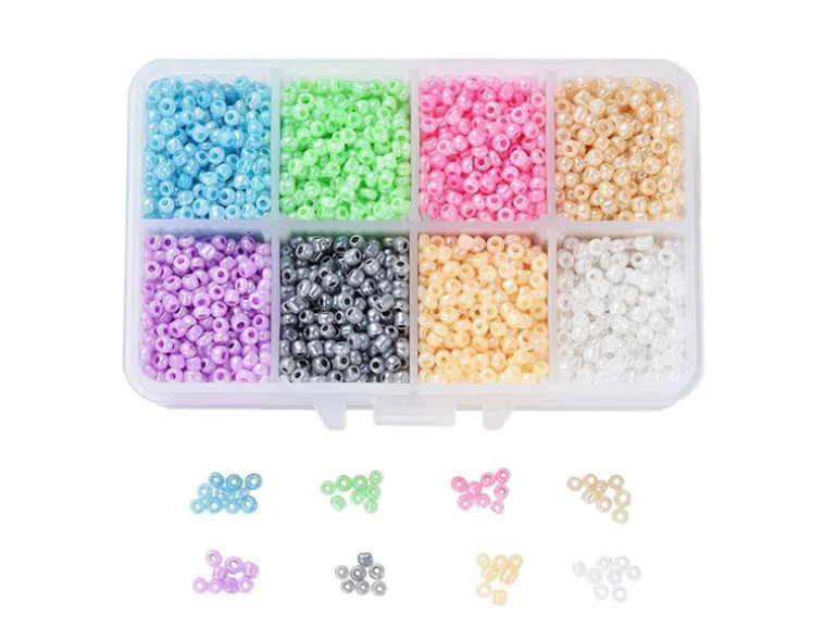 Boite d'assortiment de perles de rocaille - 8 couleurs