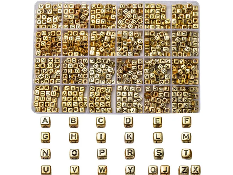 Boite de 934 perles lettres alphabet carrées - dorées