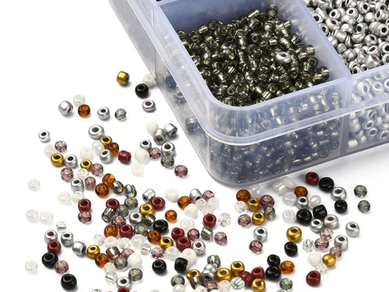Boite de perles de rocailles - 10 Nuances Métal - 2,5mm - 8500 pcs