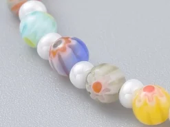 Bracelet blanc à perles millefiori en verre