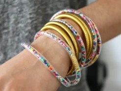 Bracelet jonc bouddhiste fantaisie - inclusion de perles de rocailles multicolores