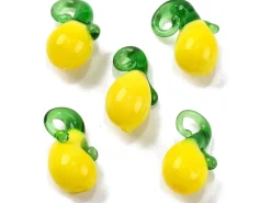 Breloque citron jaune en perles de verre colorées