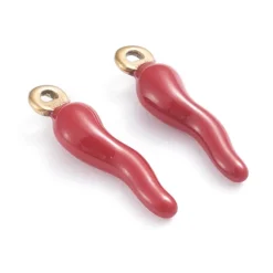 Breloque corne italienne en émail rouge foncé sur acier inoxydable 304 plaqué or