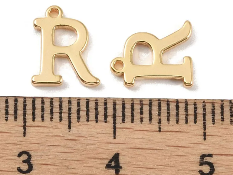 Breloque lettre R en laiton plaqué or 18 K