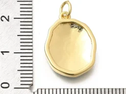 Breloque étoile émaillée en laiton doré à l’or fin