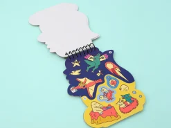 Carnet d'activité stickers - Dino de OMY