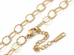 Collier doré à l’or fin à pendentif discret
