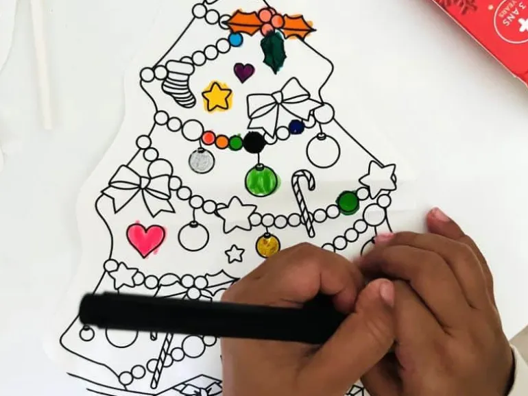 Coloriages gonflables - Noël - Ara Créative