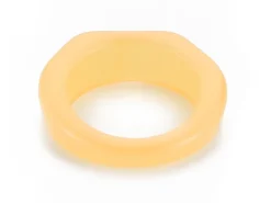 Grosse bague en acrylique transparente - Couleur aléatoire