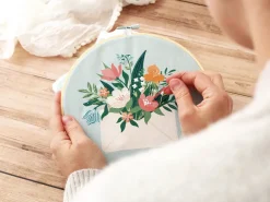 Kit broderie partielle Graine Créative motif bouquet