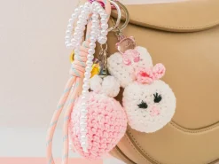 Kit crochet pour débutant - bag charms- glam pink