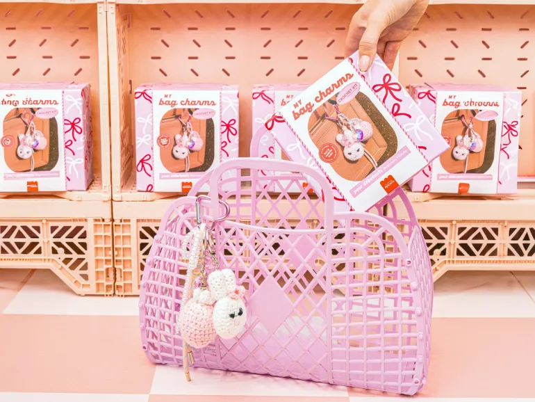 Kit crochet pour débutant - bag charms- glam pink