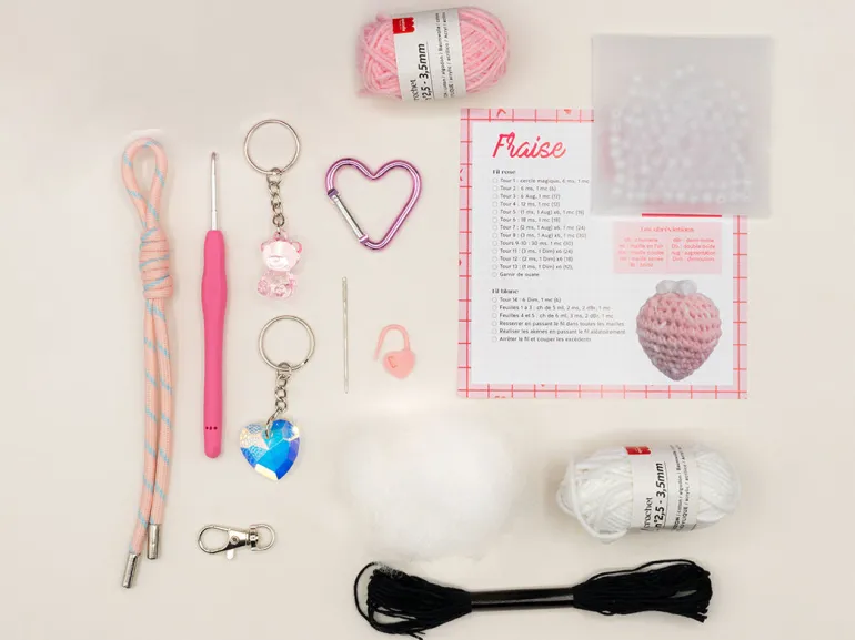 Kit crochet pour débutant - bag charms- glam pink