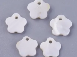 Lot de 10 breloques - fleur - Coquillage naturel - 13 mm