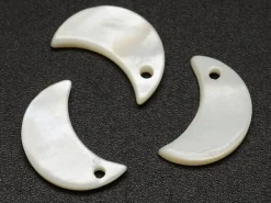 Lot de 10 breloques - lune - coquillage naturel - 13 x 8 mm