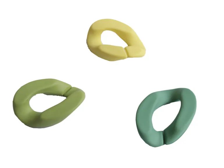 Lot de 50 maillons mates en acrylique - 30 x 21 mm - Vert et jaune
