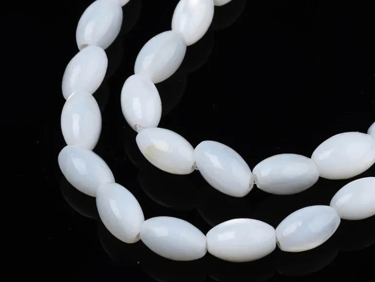 Lot de 20 perles en coquillage naturel - forme grain de riz - 5 x 3 mm