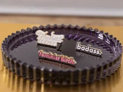 Lot de 3 Pin's Feminist - ATWS