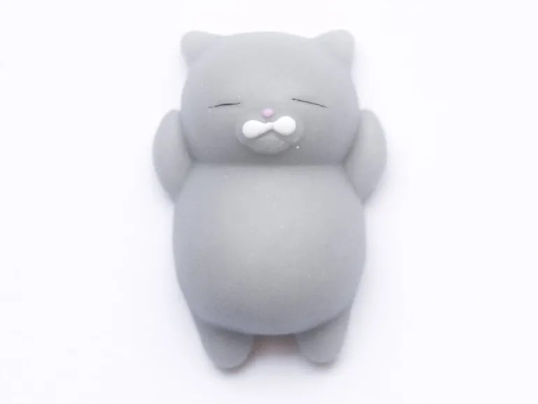 Mini squishy chat gris qui dort - anti-stress