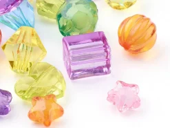 Mix de 50 perles en plastiques transparentes - formes et couleurs variées