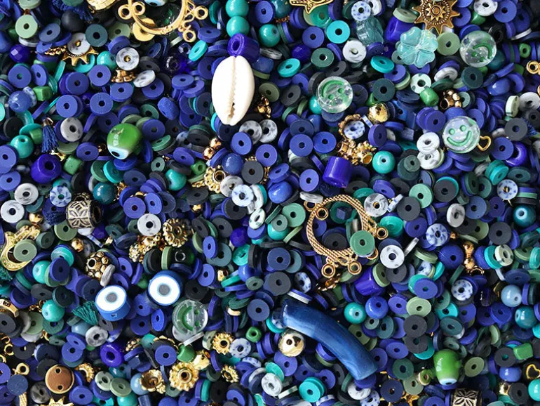 Mélange de perles heishi et de breloques - Istanbul