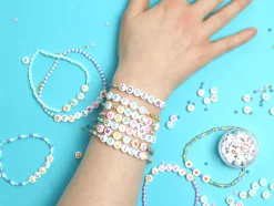 Mon coffret d’artiste – Mes bracelets à messages