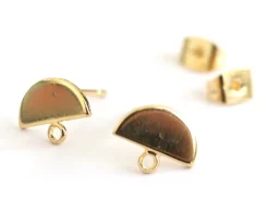 Paire de puces d'oreilles avec plateau demi-cercle - dorée à l'or fin 18K