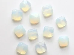 Perle à facettes carré - Opalite - 8 x 8 mm