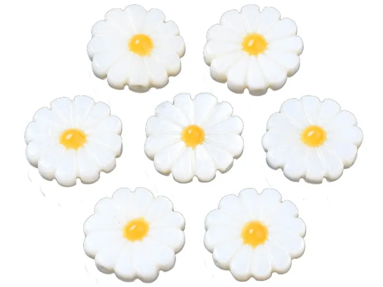 Perle pâquerette à cœur émaillé jaune - 12 mm