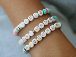 Perles lettres 3 mots pour bracelet à personnaliser - Girls, Just Wanna et Have Fun